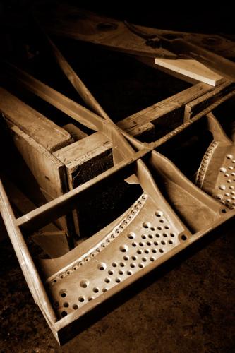 Gussplatte eines Steinway-Flügels, bereits S&S
