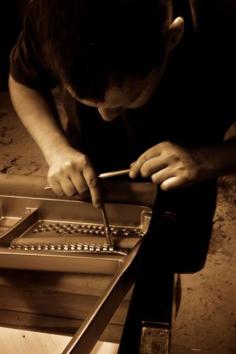 Uwe Weschenfelder, Gussplatte und Agraffen mit Agraffendreher