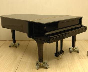Steinway & Sons B-211
