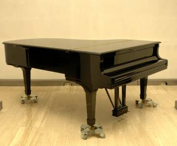 Steinway & Sons B-211