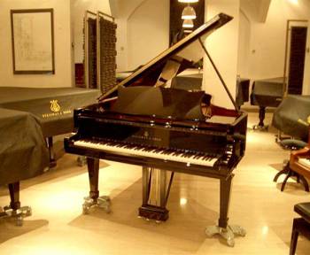 Steinway & Sons B-211