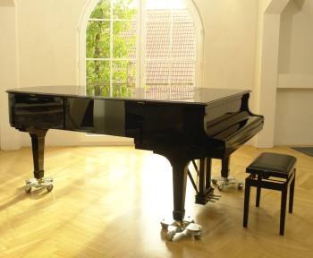 Steinway & Sons B-211