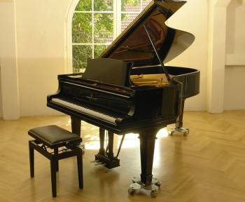 Steinway & Sons B-211