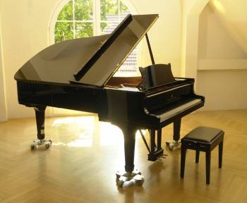 Steinway & Sons B-211
