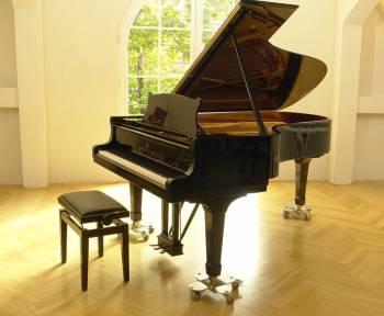 Steinway & Sons B-211
