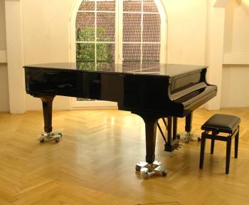 Steinway & Sons B-211