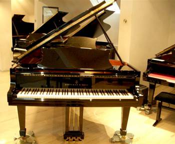 Steinway & Sons B-211