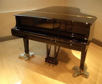 Steinway & Sons B-211