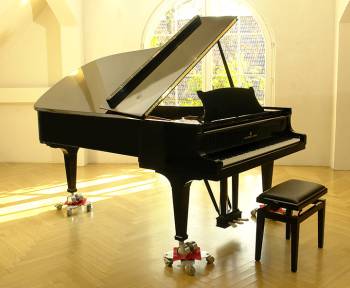 Steinway & Sons B-211