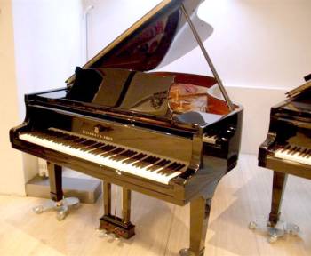 Steinway & Sons B-211