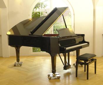Steinway & Sons B-211