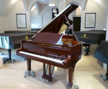 Steinway & Sons B-211