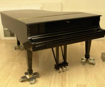 Steinway & Sons B-211