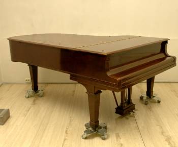 Steinway & Sons B-211
