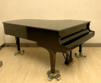 Steinway & Sons B-211
