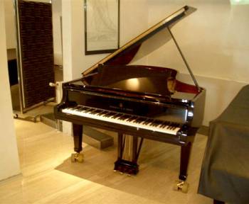 Steinway & Sons B-211