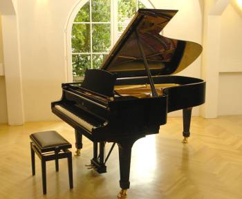 YAMAHA Fl&uuml;gel Modell C5