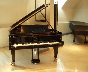 Steinway & Sons C-227