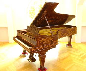 Steinway & Sons D-274 Concert Grand