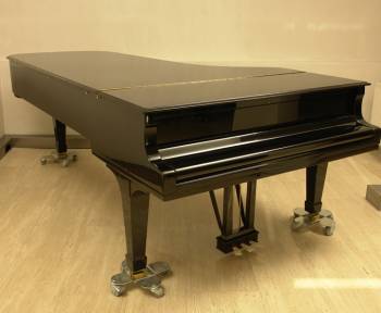 Steinway & Sons D-274 Concert Grand