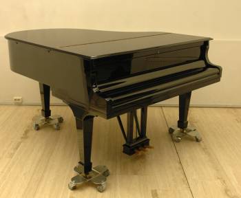Steinway & Sons M-170