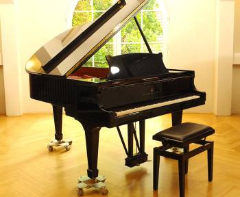 Steinway & Sons M-170