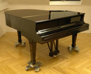 Steinway & Sons M-170