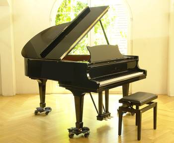 Steinway & Sons M-170