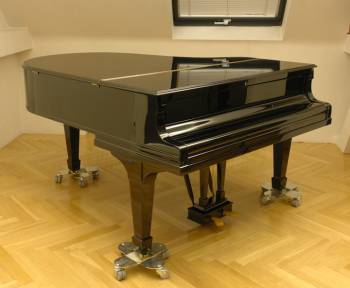 Steinway & Sons O-180