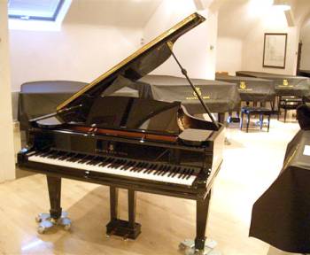 Steinway & Sons O-180