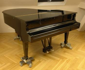 Steinway & Sons O-180