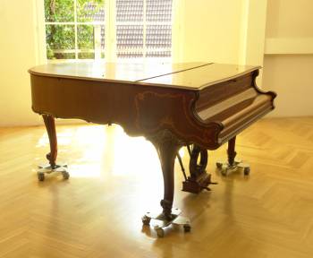 Steinway & Sons O-180