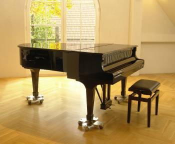 Steinway & Sons O-180
