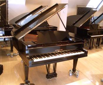 Steinway & Sons O-180