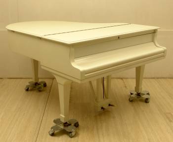 Steinway & Sons O-180