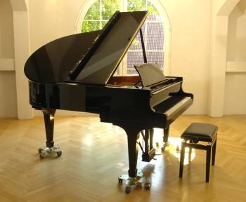 Steinway & Sons O-180
