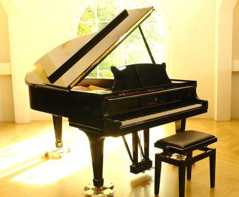 Steinway & Sons O-180