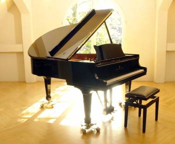 Steinway & Sons O-180