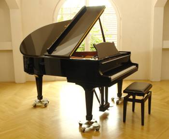Steinway & Sons O-180