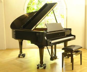 Steinway & Sons O-180
