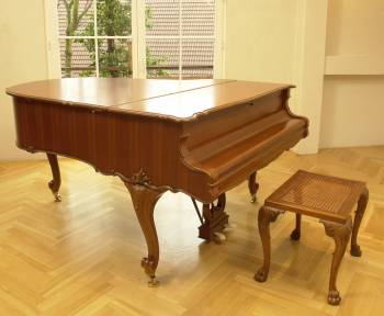 Steinway & Sons O-180