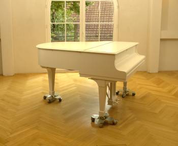 Steinway & Sons S-155