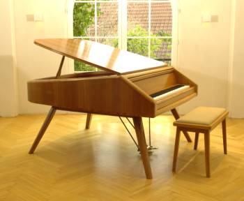 Steinway & Sons S-155